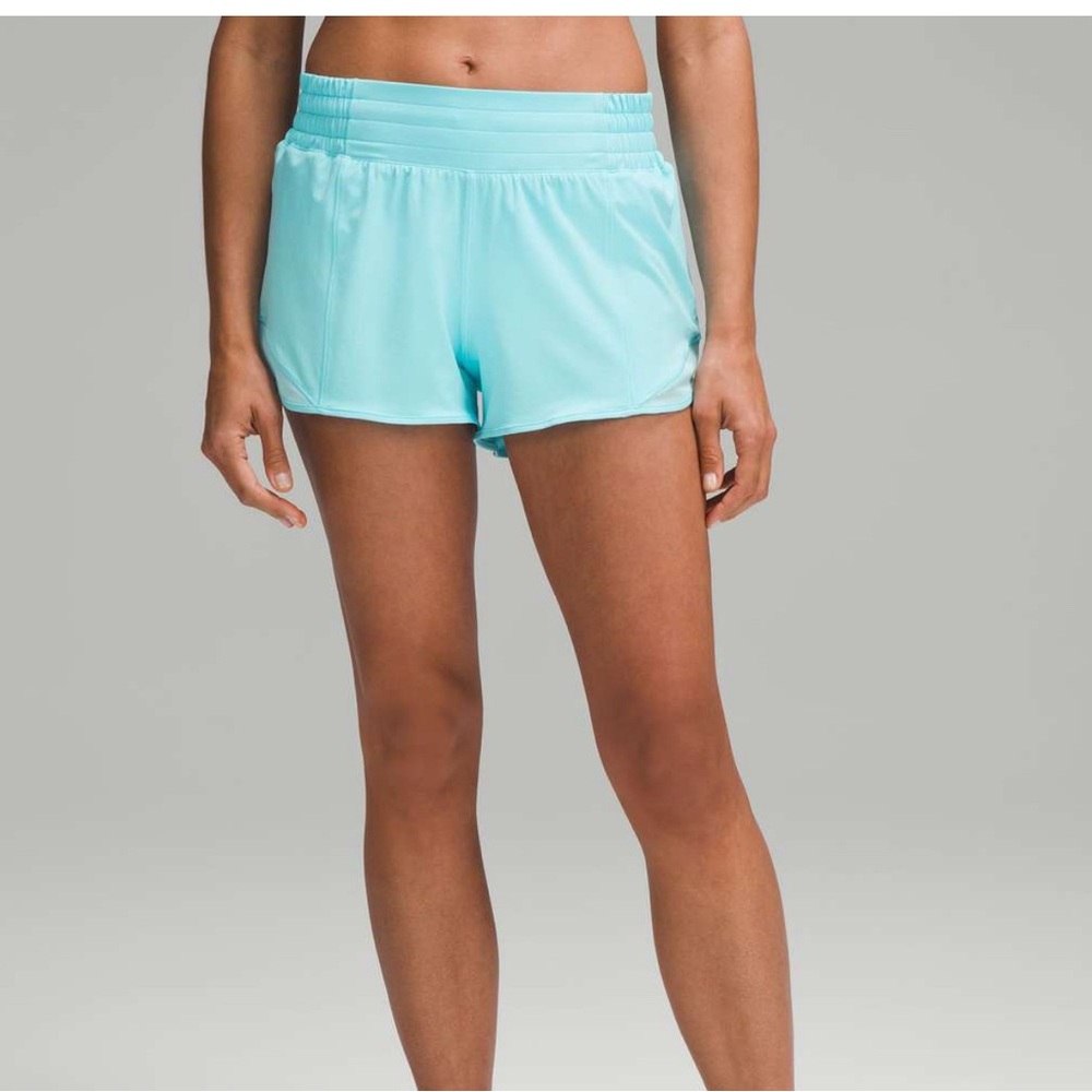 Lululemon Hotty Hot High-Rise Short 2.5"